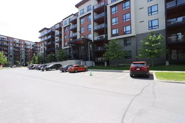 Barrie, ON L9J 0H5,306 essa RD