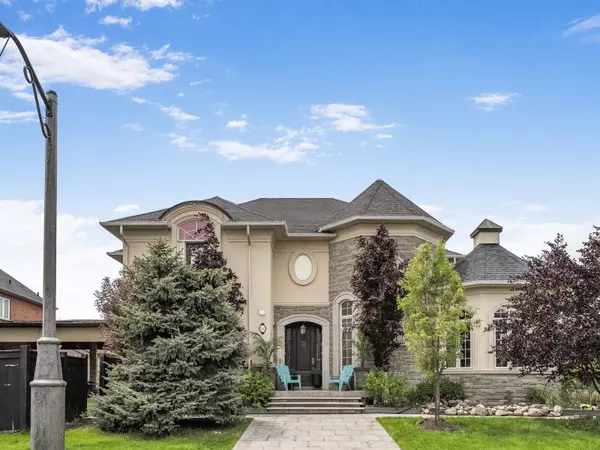 Oakville, ON L6L 0A6,242 Milkweed WAY