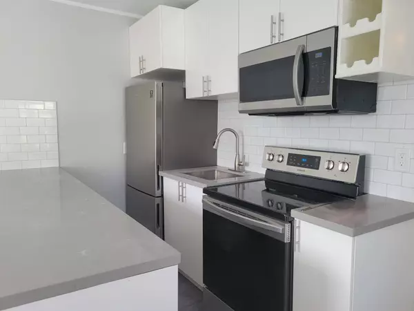 Cambridge, ON N1R 2H2,127 Concession ST #1A