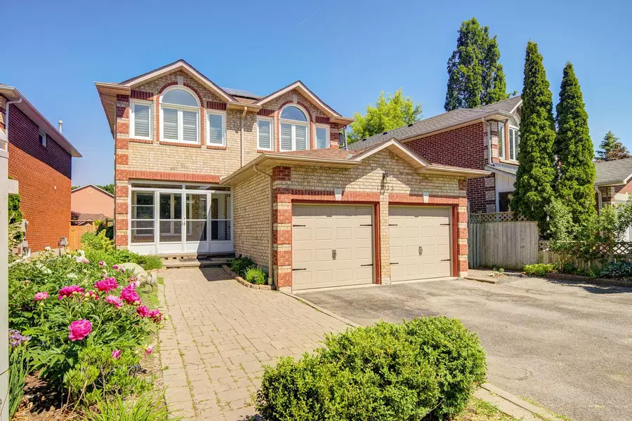 1925 Pine Grove AVE, Pickering, ON L1V 6R4