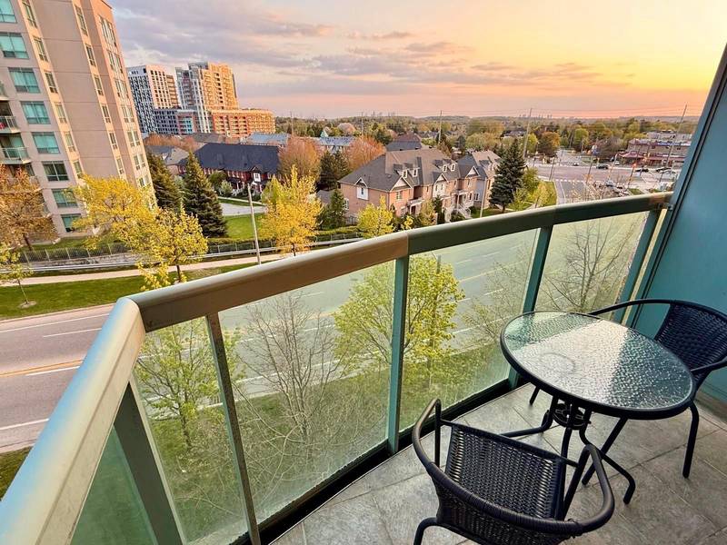 3 Ellesmere ST #512, Richmond Hill, ON L4B 4N2