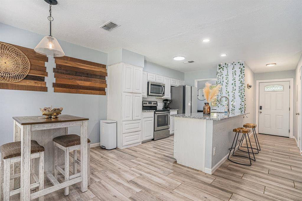 Burleson, TX 76028,629 Barbara Lane