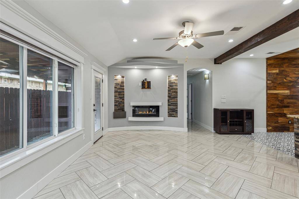 Dallas, TX 75227,10207 Shelburne Drive