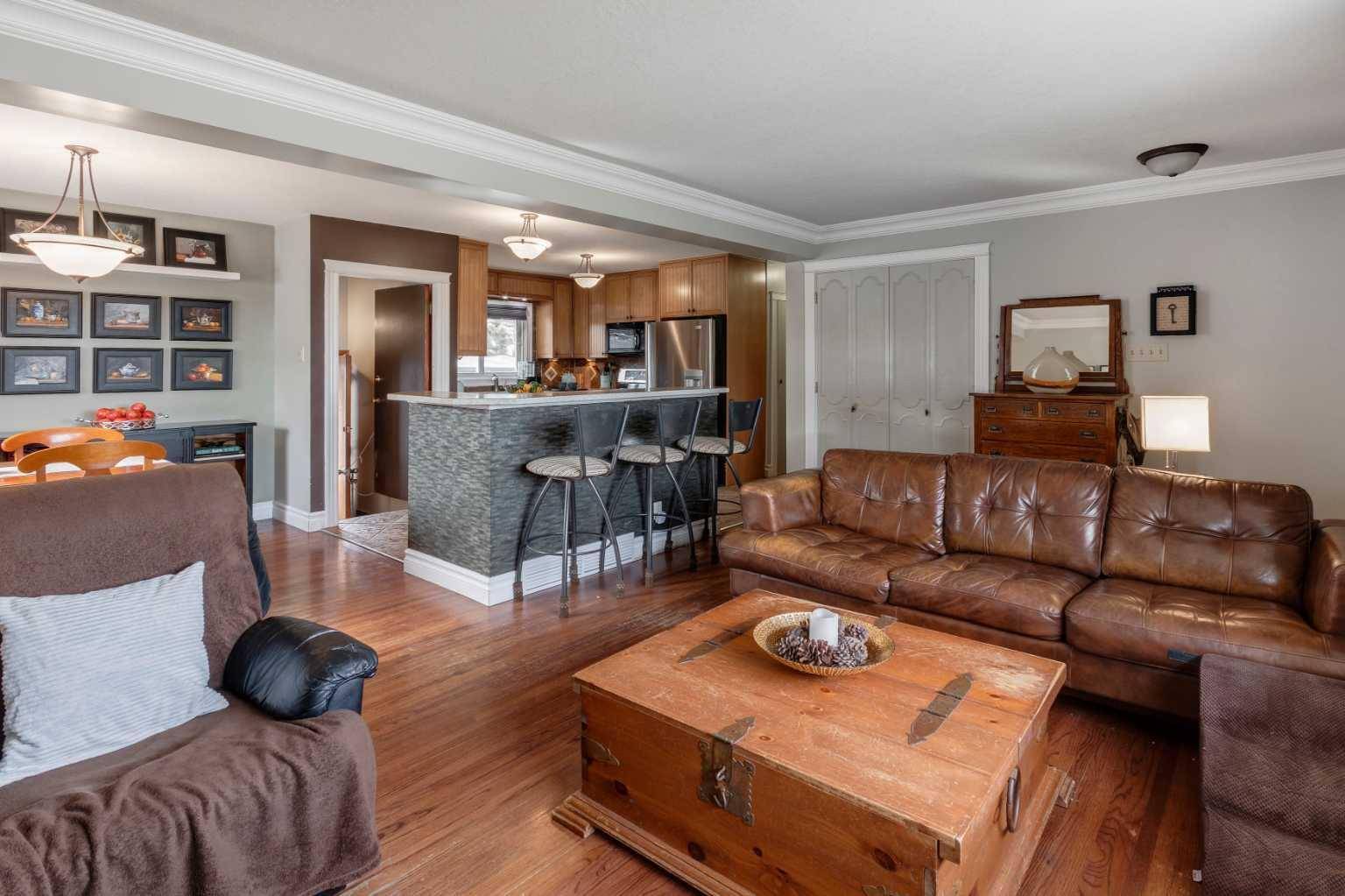 Calgary, AB T2E 5N2,1415 Russell RD Northeast
