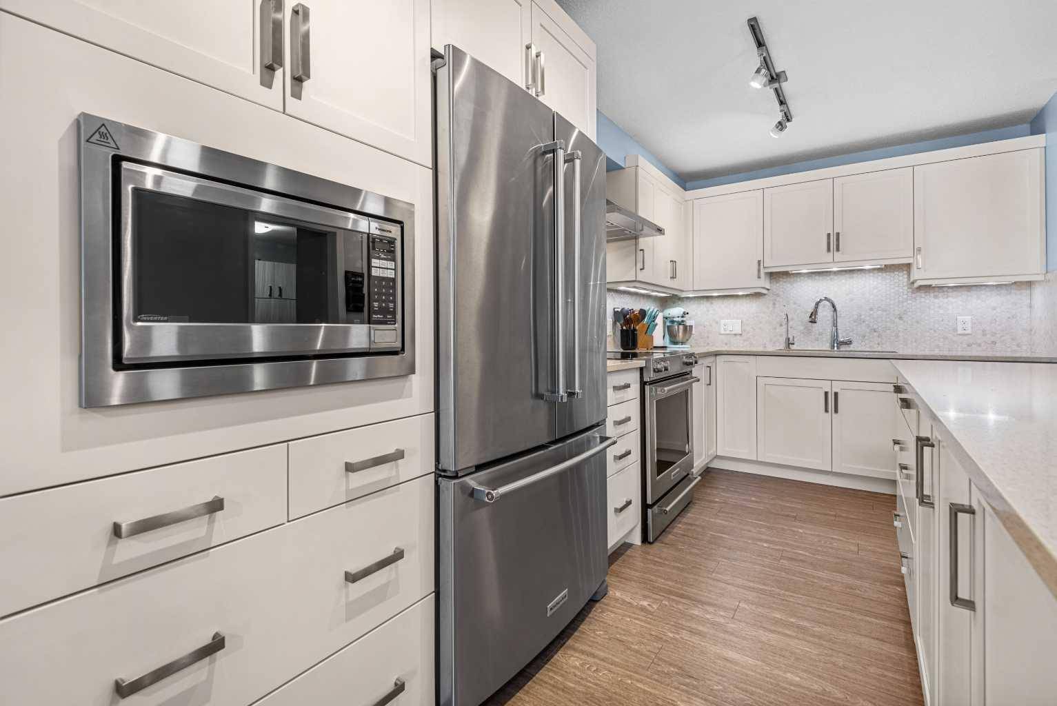 Airdrie, AB T4A 0W8,10 Market BLVD Southeast #1107