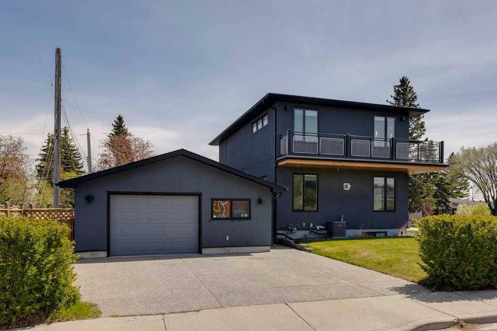 Calgary, AB T2K 2T8,1104 Trafford DR NW