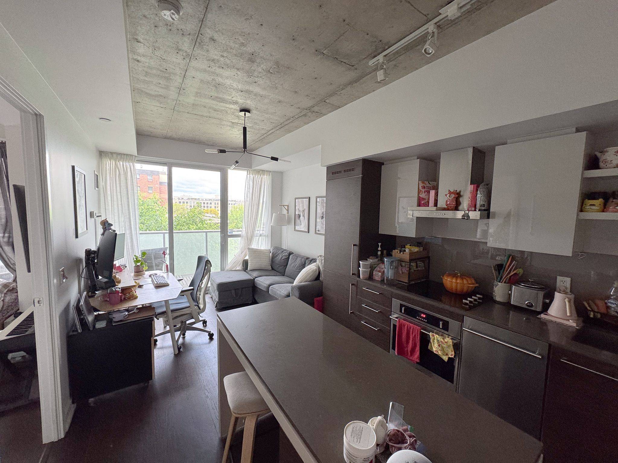 Toronto C01, ON M6K 3N3,1030 King ST W #512