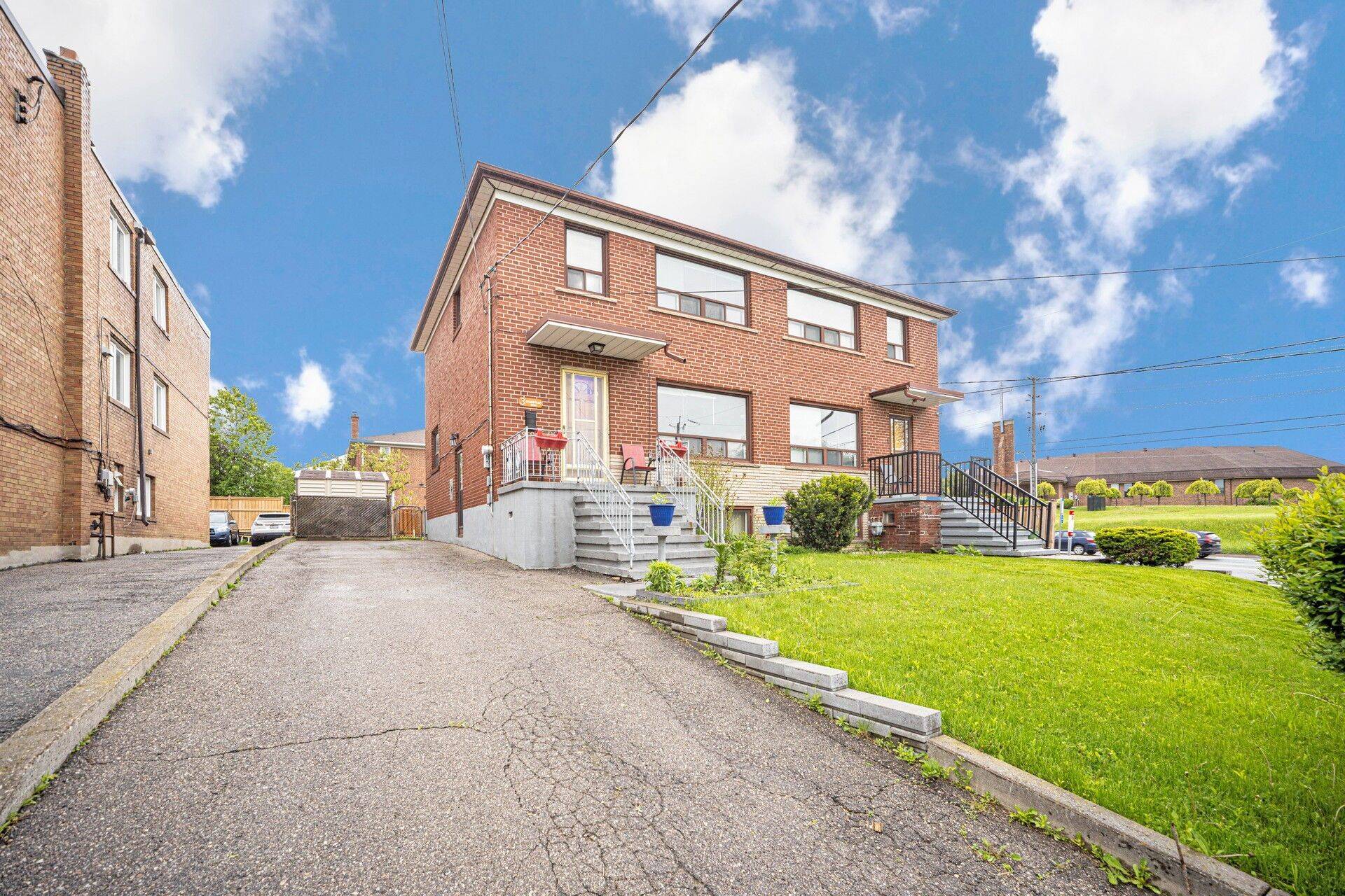 Toronto C06, ON M3H 4V5,3 Stanstead DR