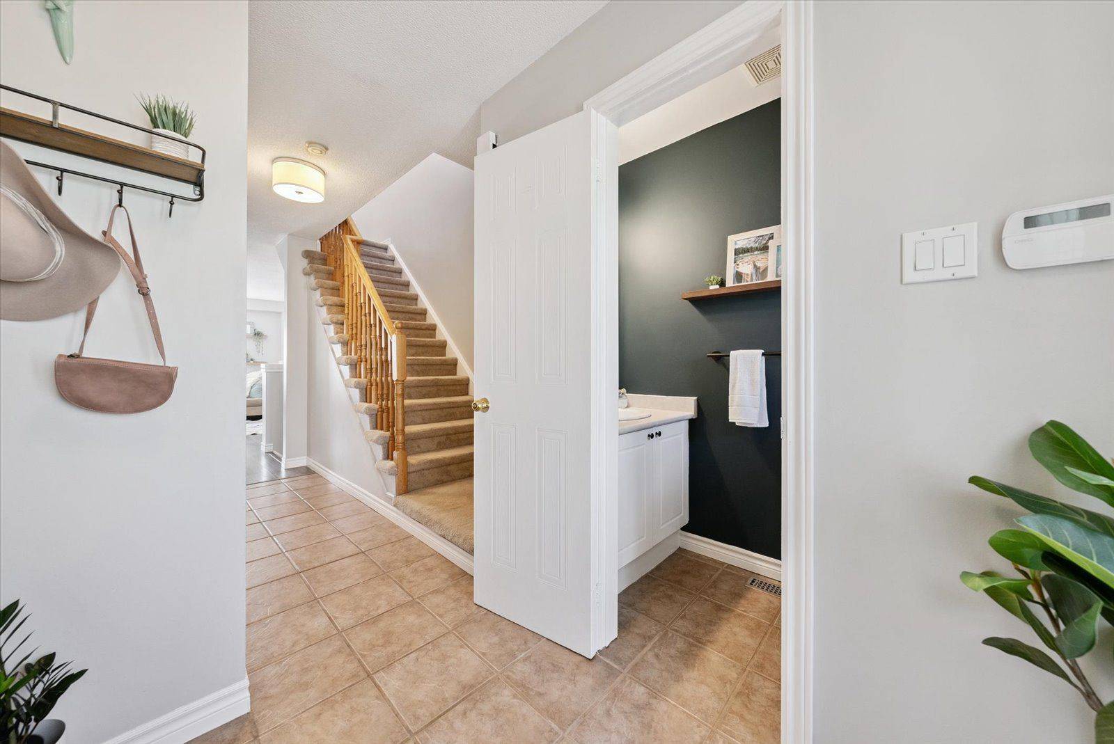 Clarington, ON L1C 5B6,8 Somerscales DR