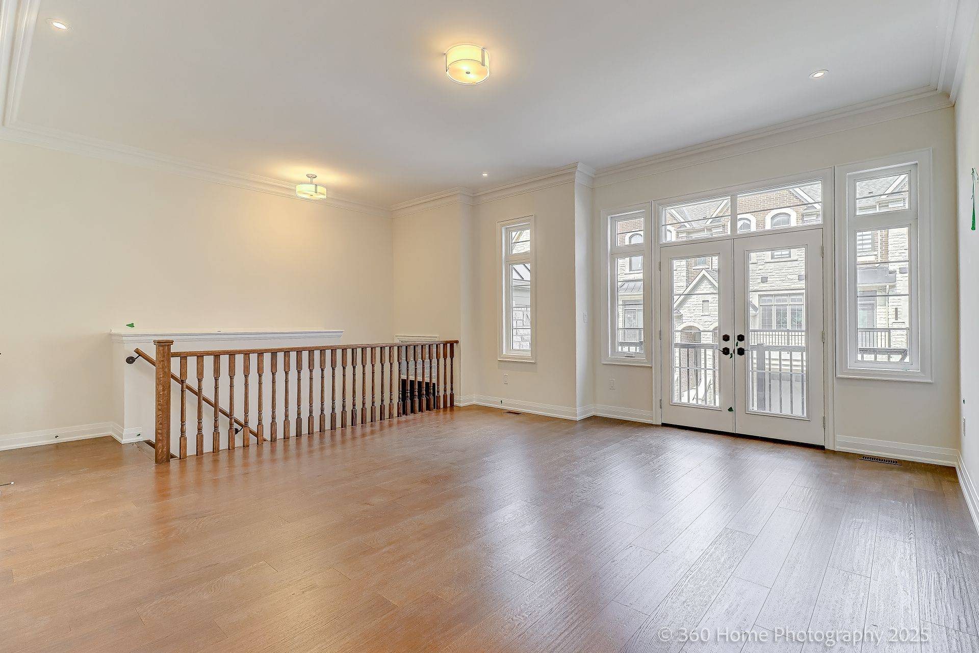 Markham, ON L6C 3L5,77 West Village LN SE