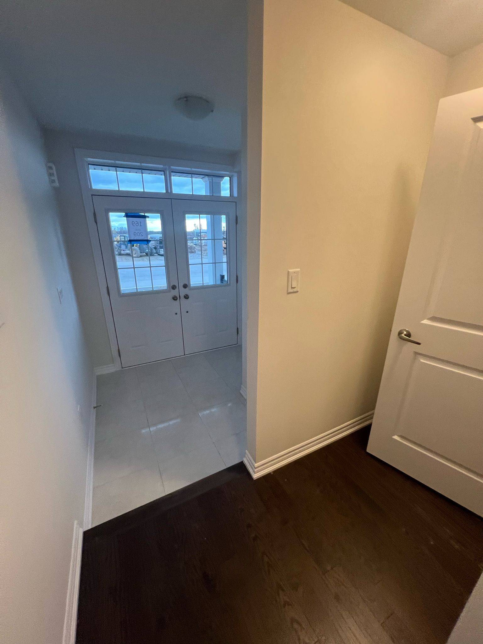 Barrie, ON L9J 0C4,209 Terry Fox DR