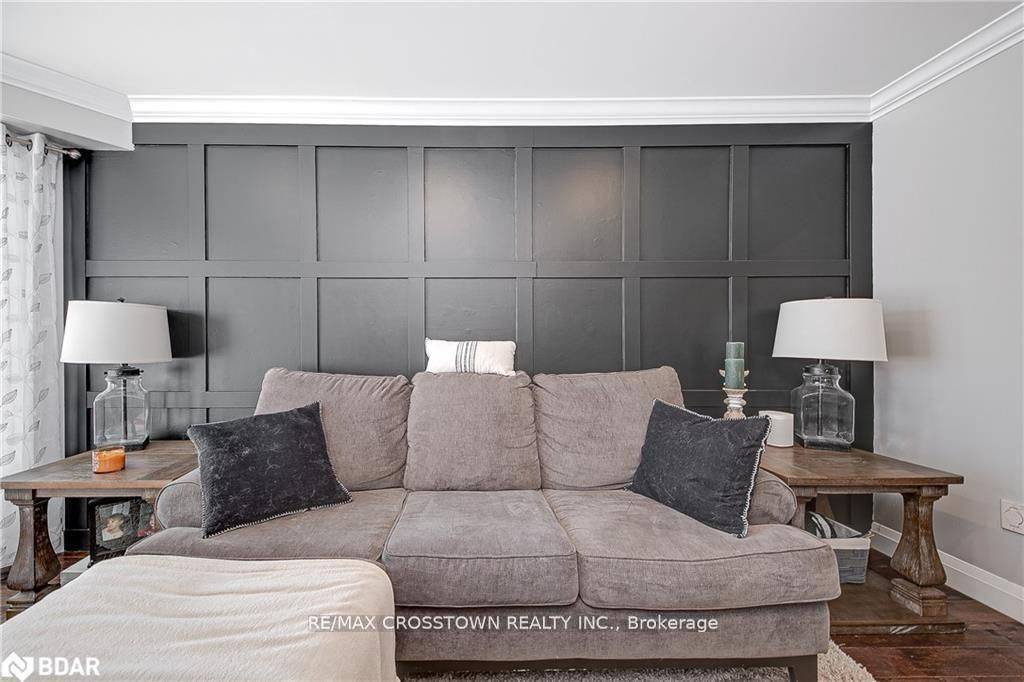 Barrie, ON L4N 7G4,92 Golden Meadow RD