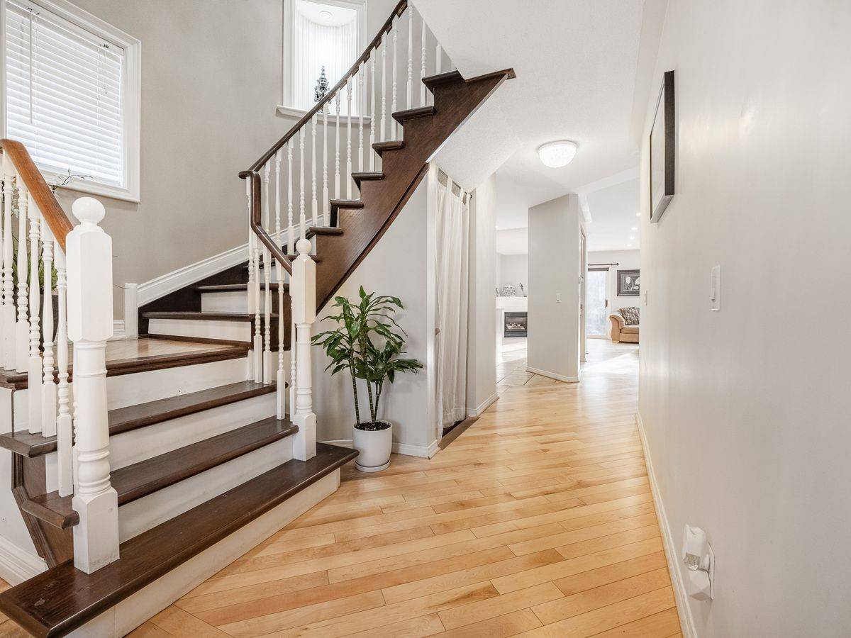 Caledon, ON L7E 2C8,147 Hanton CRES