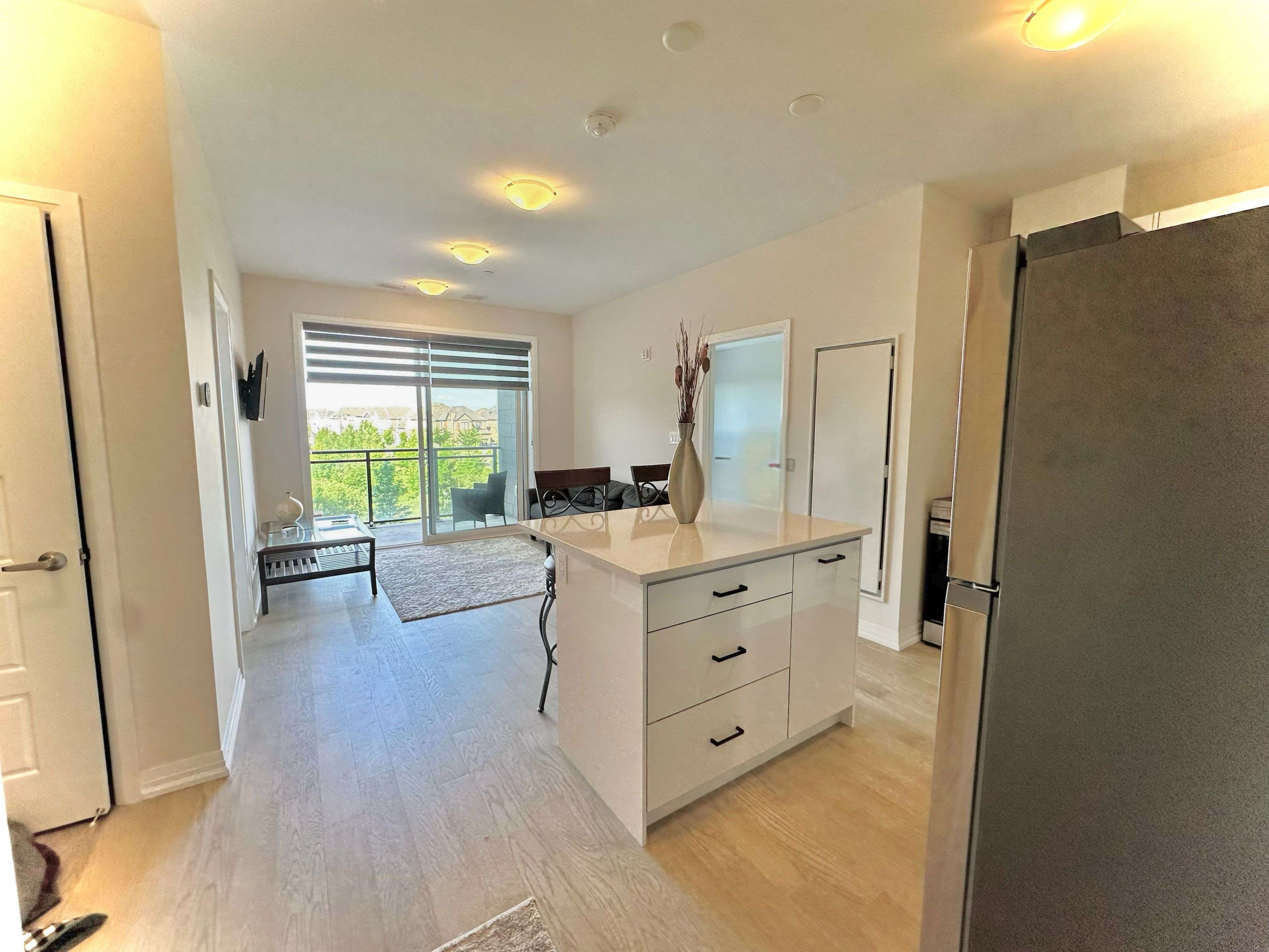 Oakville, ON L6M 1S1,3265 Carding Mill TRL #206