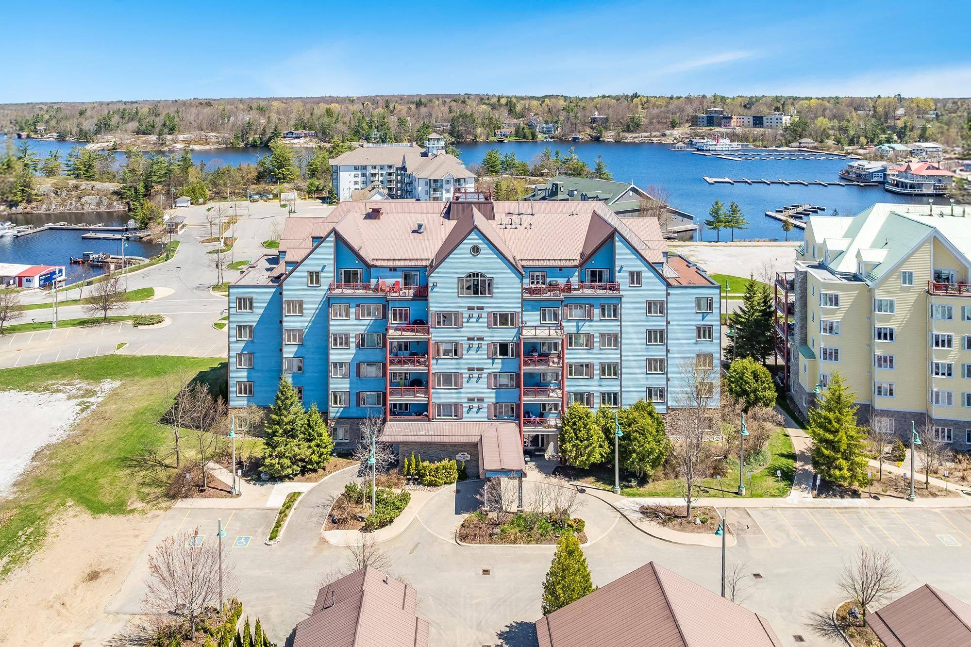 Gravenhurst, ON P1P 1Z9,130 Steamship Bay RD #204