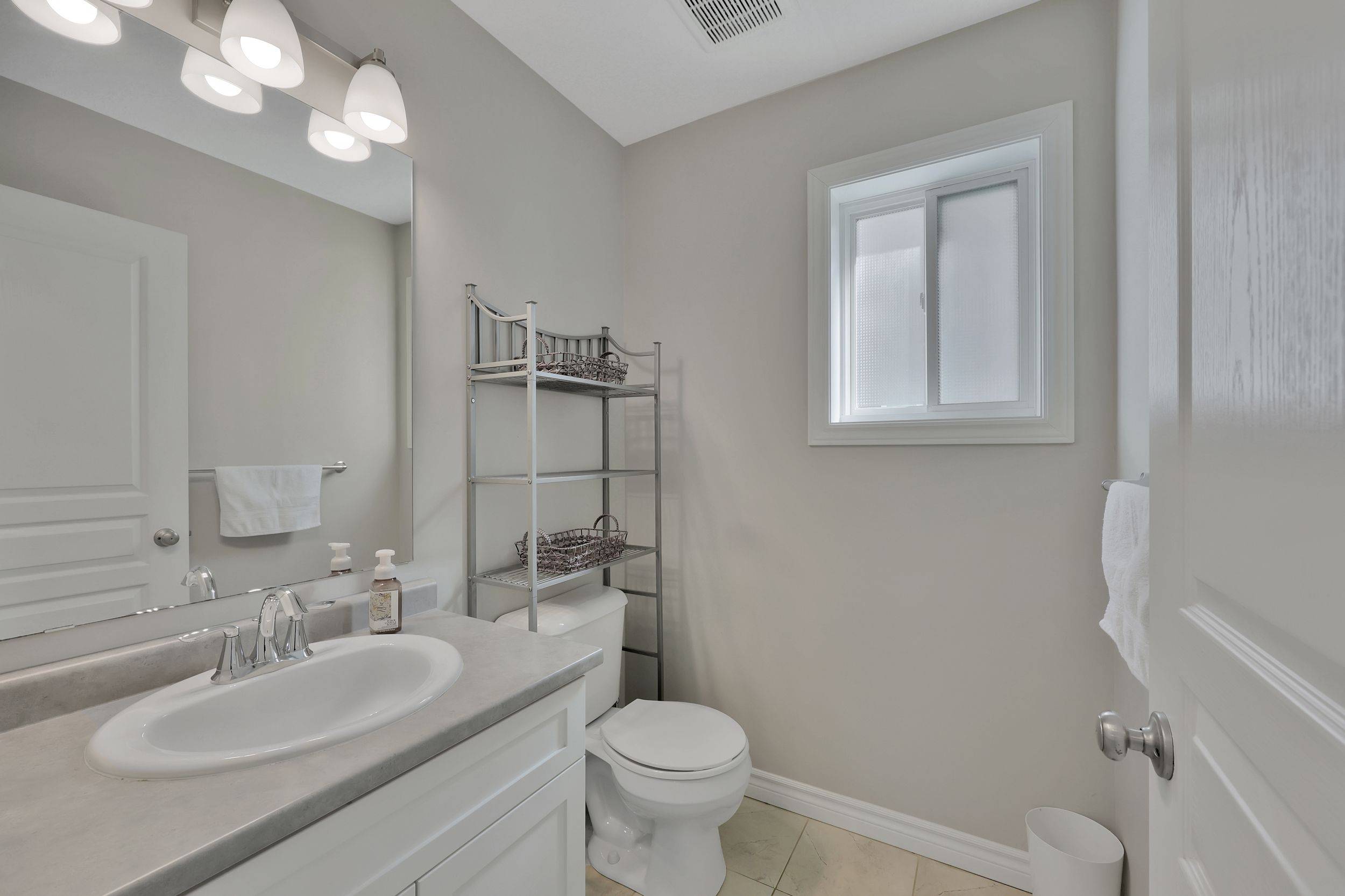 Ingersoll, ON N5C 0C6,14 Chamberlain AVE