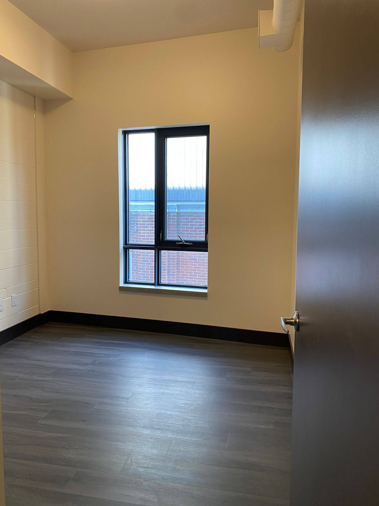 Hamilton, ON L8N 1A9,121 King ST E #408