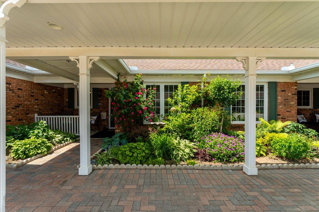 Lincoln, ON L0R 2C0,4095 Plum Tree CT
