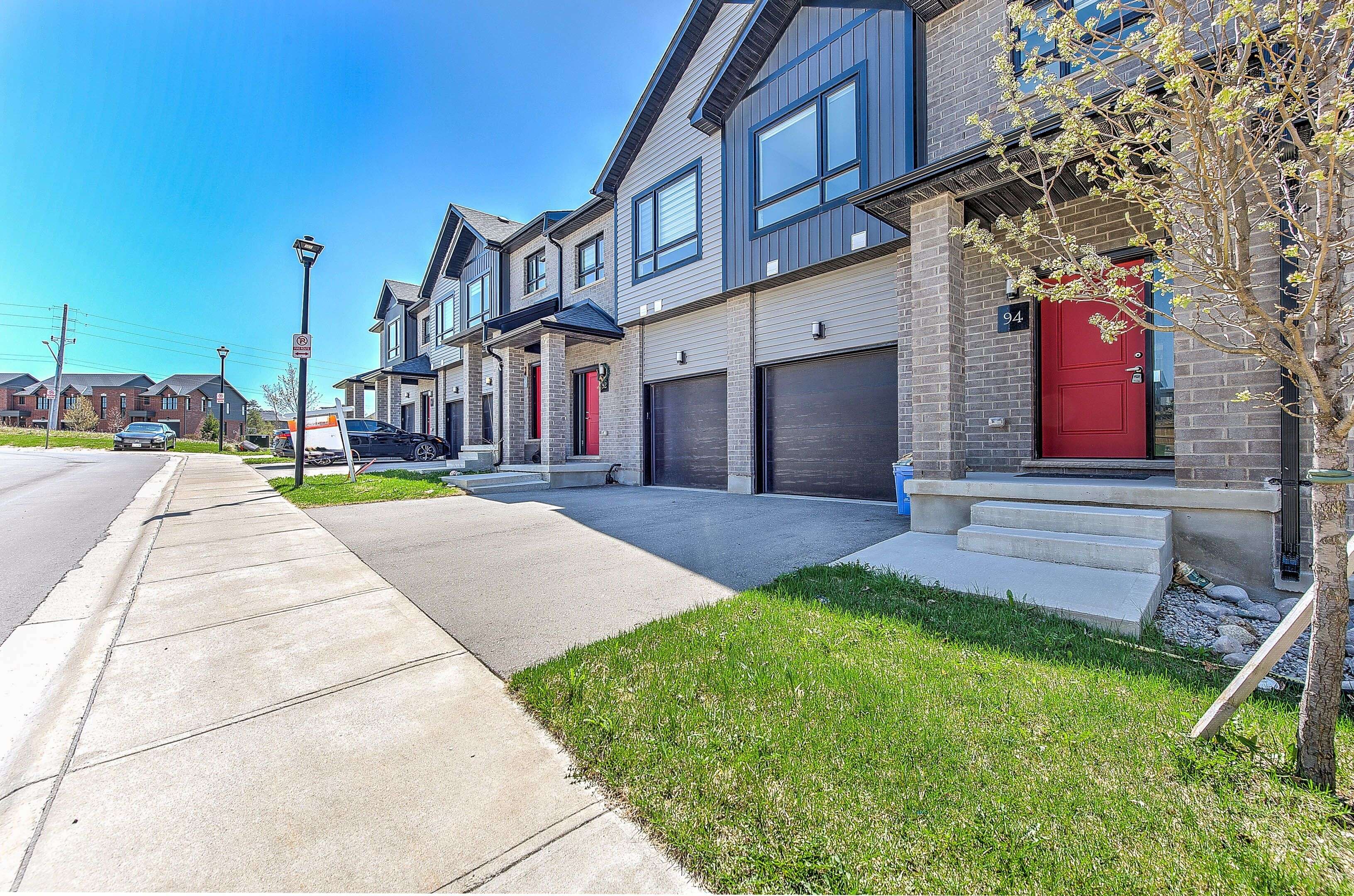 London North, ON N5X 0N5,1820 Canvas WAY #96