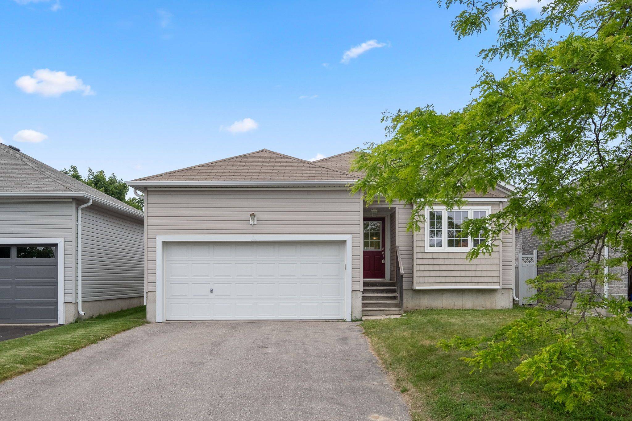 Port Hope, ON L1A 0A6,4 Austin CT