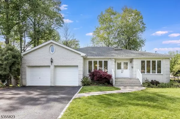 17 Evergreen Rd, West Caldwell Twp., NJ 07006