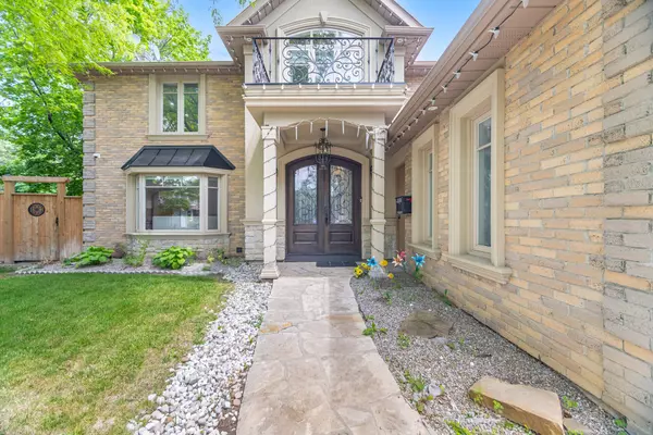 Mississauga, ON L5K 2K4,2579 Kenna CT