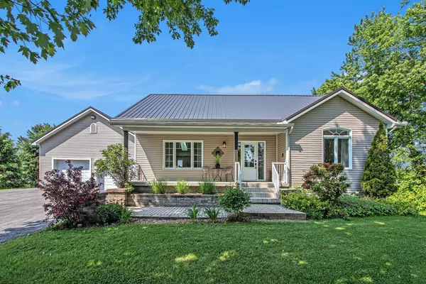 1508 St Andre RD, Russell, ON K0A 1W0