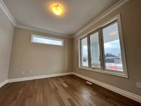 Tillsonburg, ON N4G 0K9,16 Keba CRES