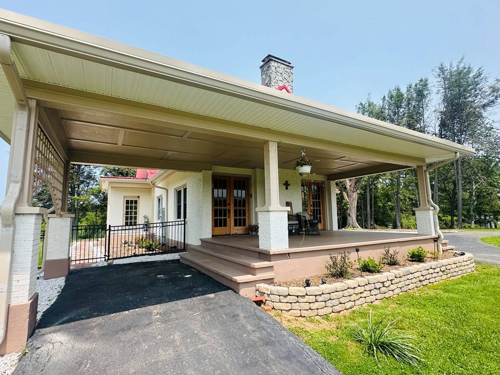 Galax, VA 24333,118 Pine Cone Pt