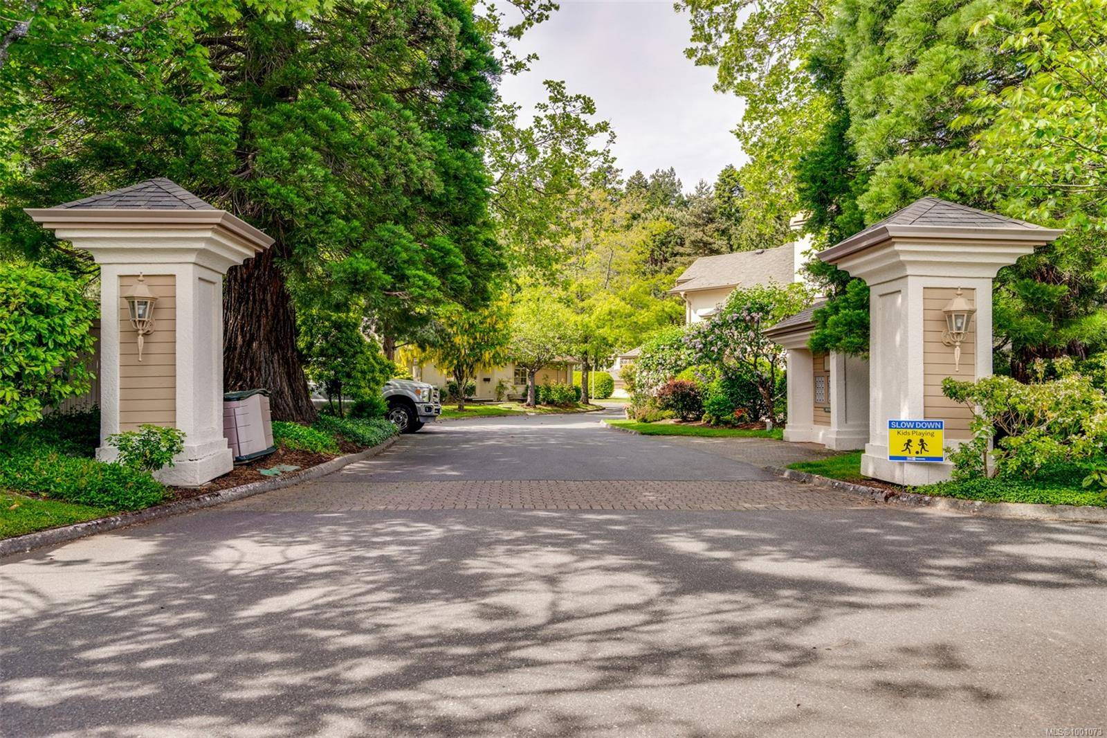 510 Marsett Pl #102, Saanich, BC V8Z 7J1