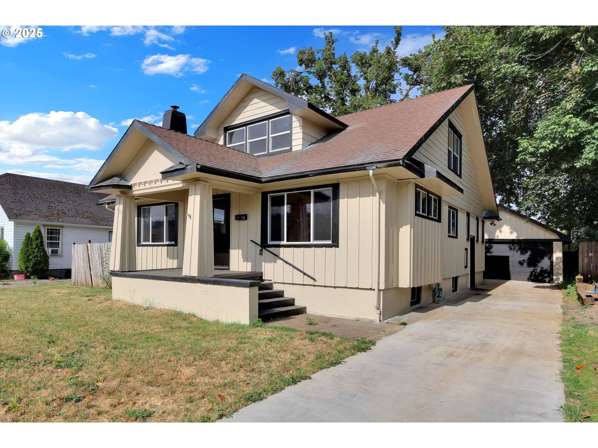311 N 9TH ST, Cottage Grove, OR 97424