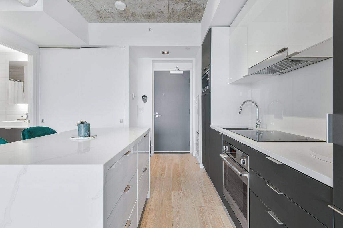 Toronto C08, ON M5A 0M4,170 Bayview AVE #2303