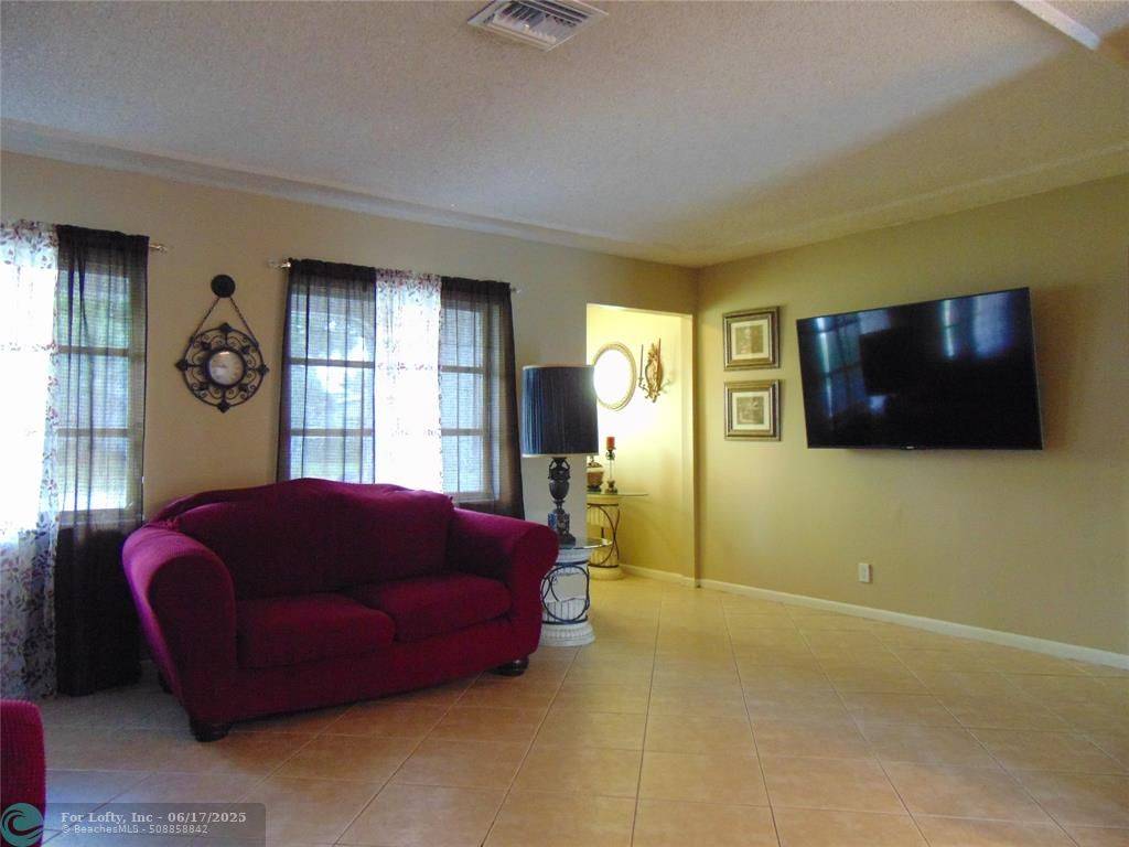 Margate, FL 33063,264 NW 78th Ave