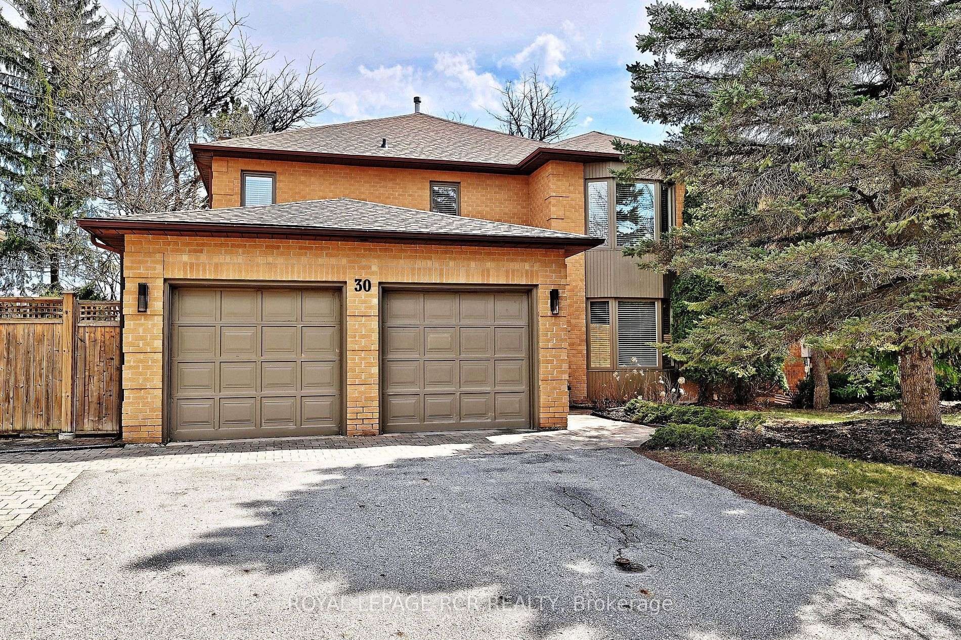 30 Owls Foot CRES, Aurora, ON L4G 6A2