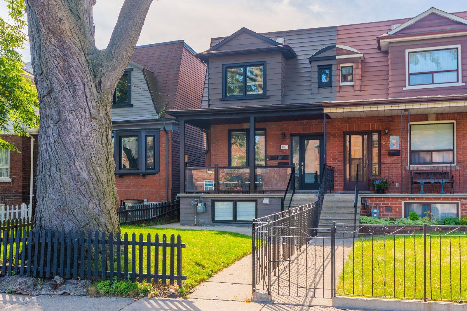 Toronto W02, ON M6H 3W9,600 St. Clarens AVE #3