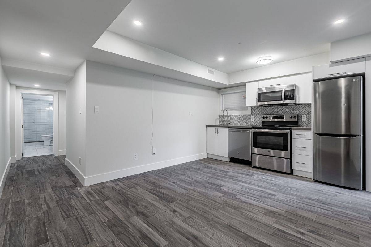 Toronto W02, ON M6H 3W9,600 St. Clarens AVE #3