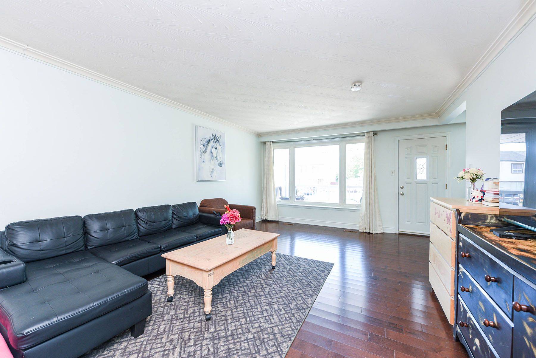 Mississauga, ON L4T 1V5,3110 HAROLD SHEARD DR