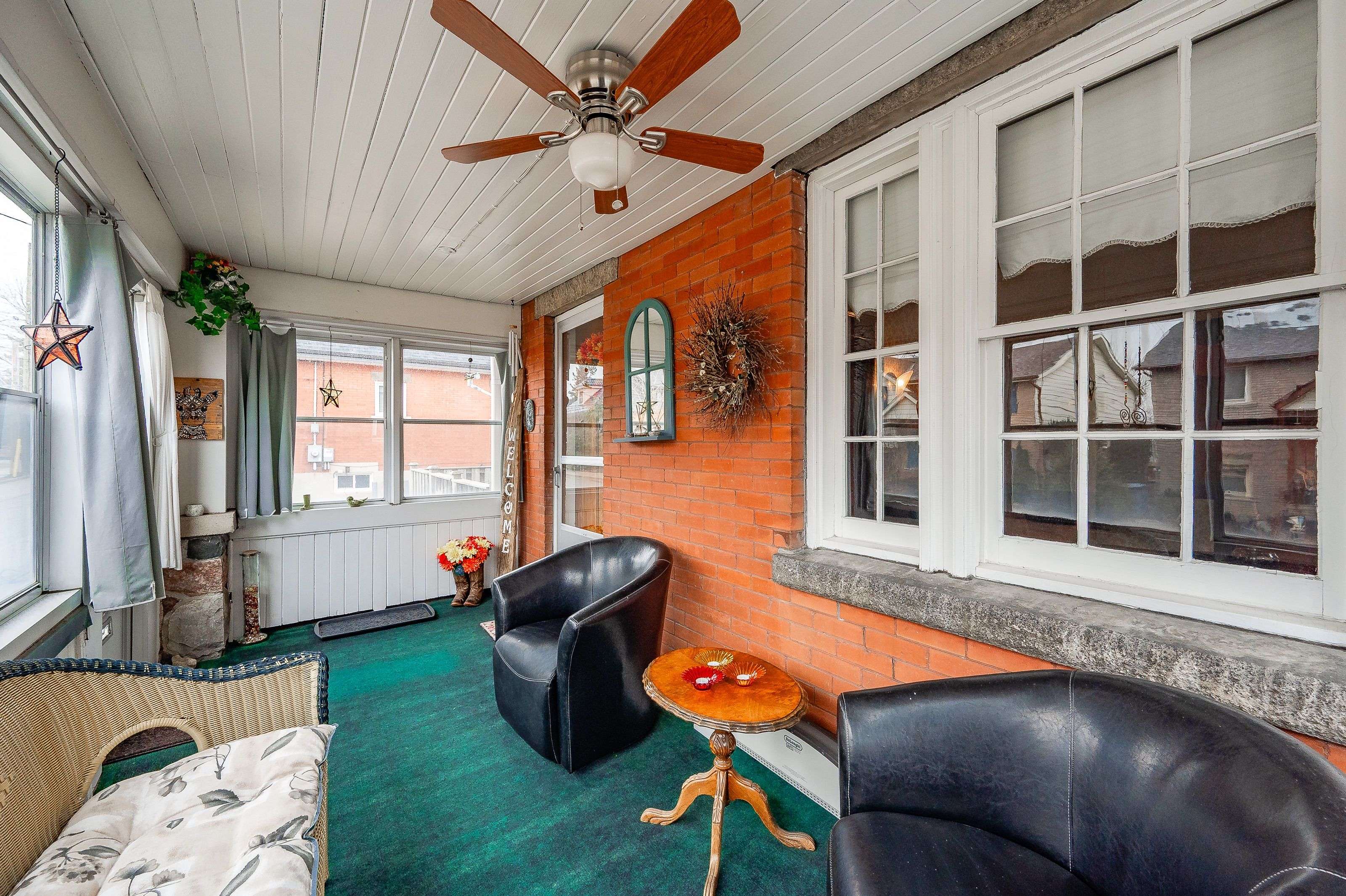 Guelph, ON N1H 1N5,33 Verney ST