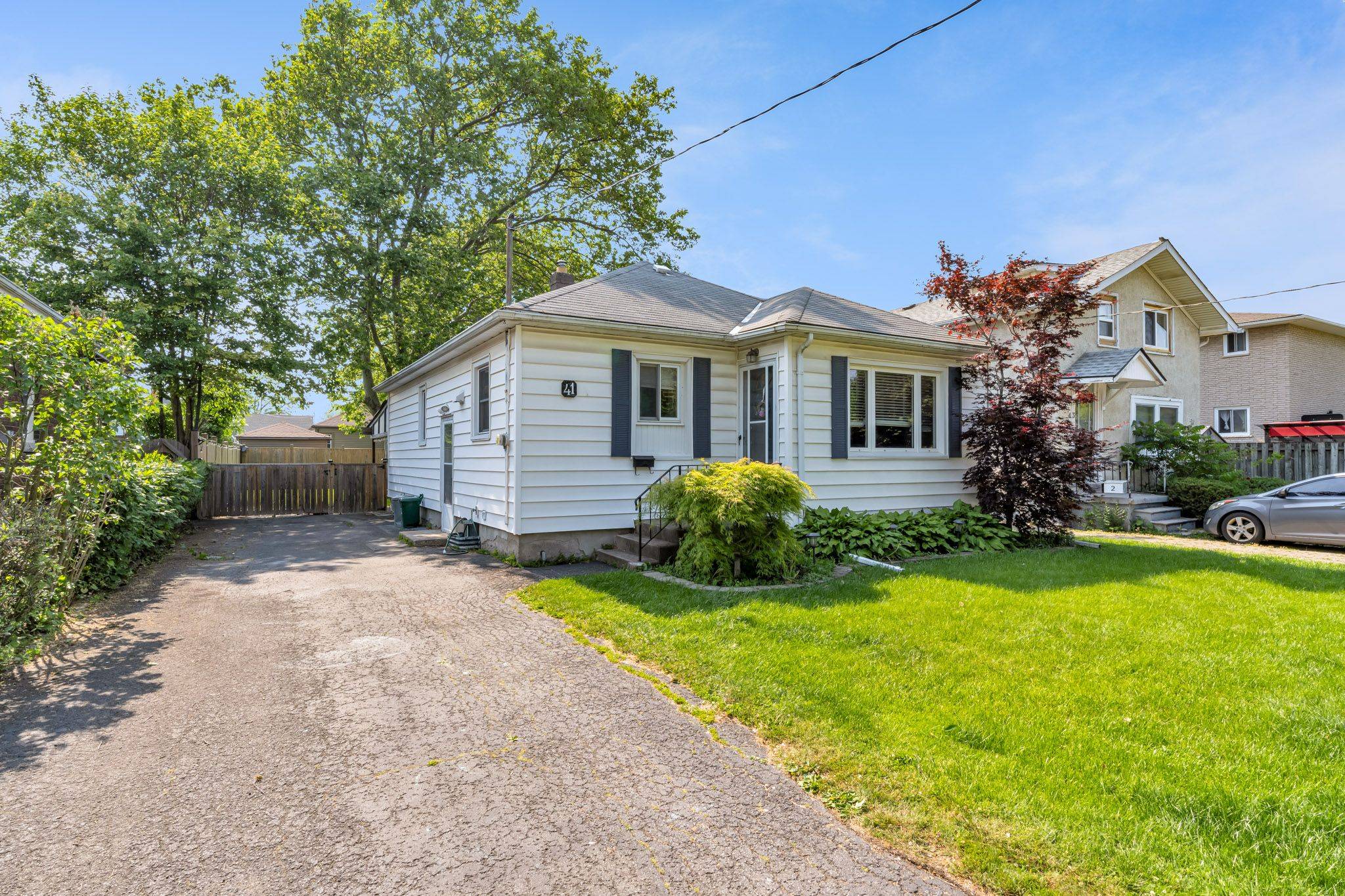 41 Perth ST, St. Catharines, ON L2P 3C8