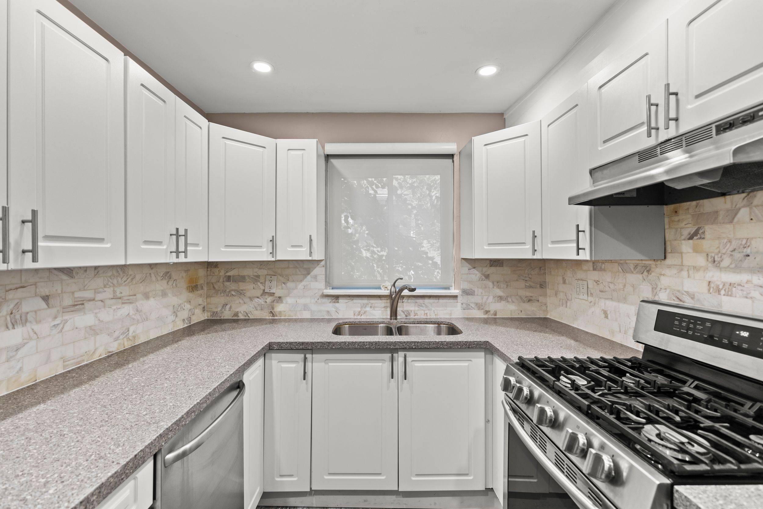Hamilton, ON L9A 3K9,114 Dodson ST
