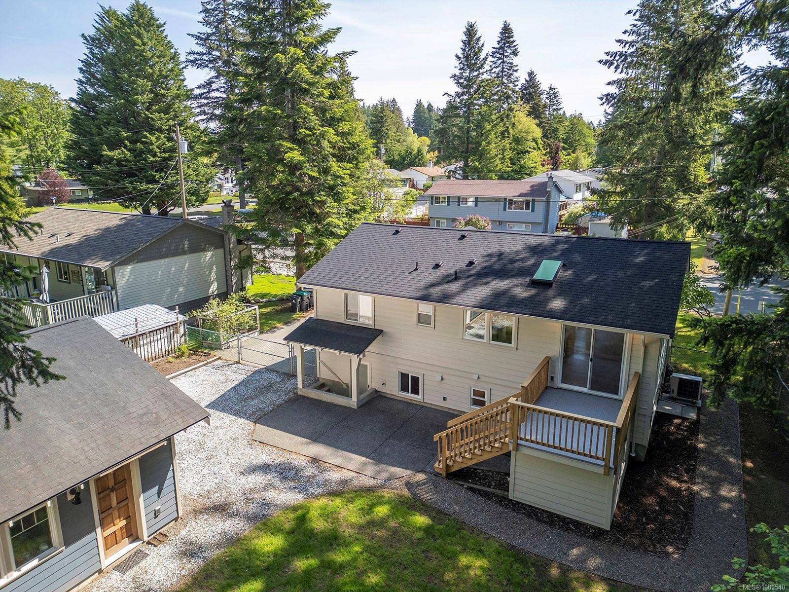 Comox, BC V9M 3B9,369 Cortez Cres