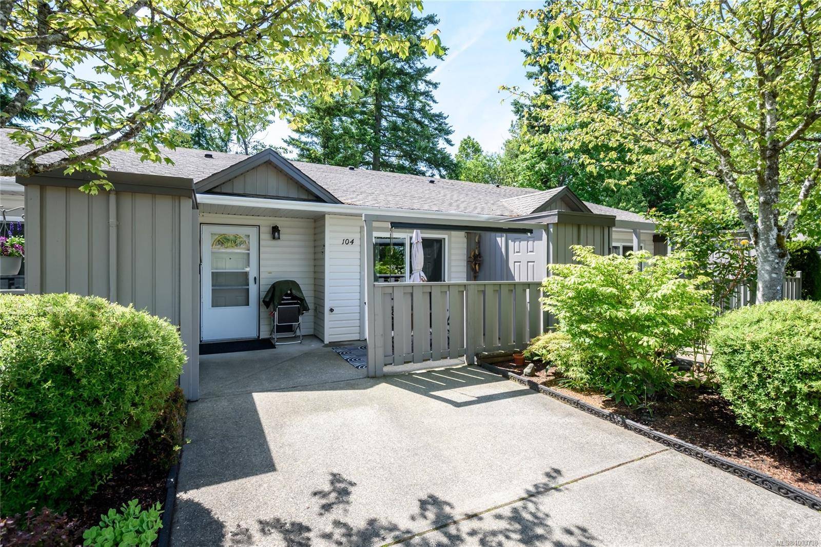 Comox, BC V9M 3S6,675 Aspen Rd #104