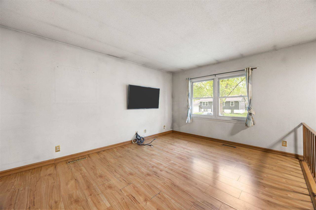 Iowa City, IA 52240,41 Amber Ln