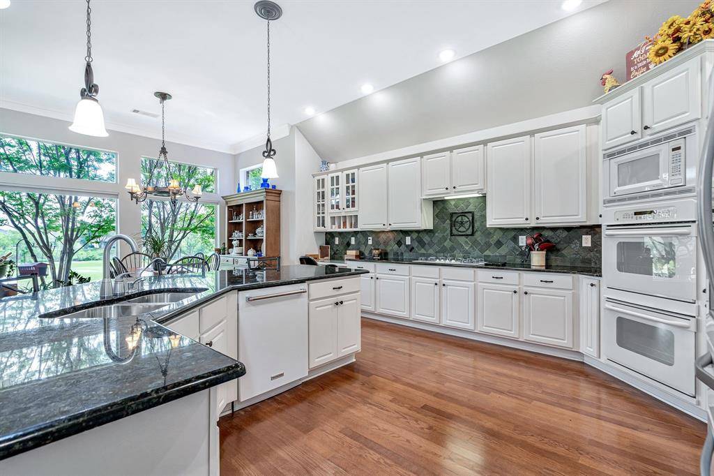 Denton, TX 76207,9909 Grandview Drive