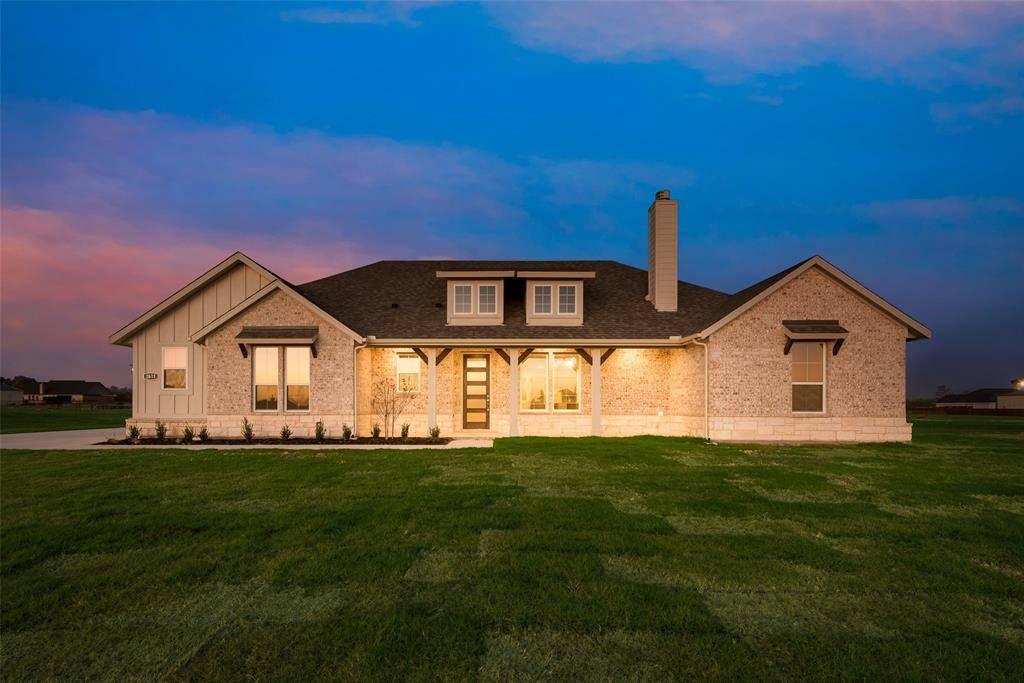 2611 Witness Tree Road,  Oak Ridge,  TX 75161