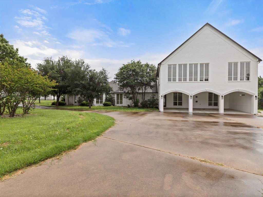 Italy, TX 76651,320 Dale Evans Drive