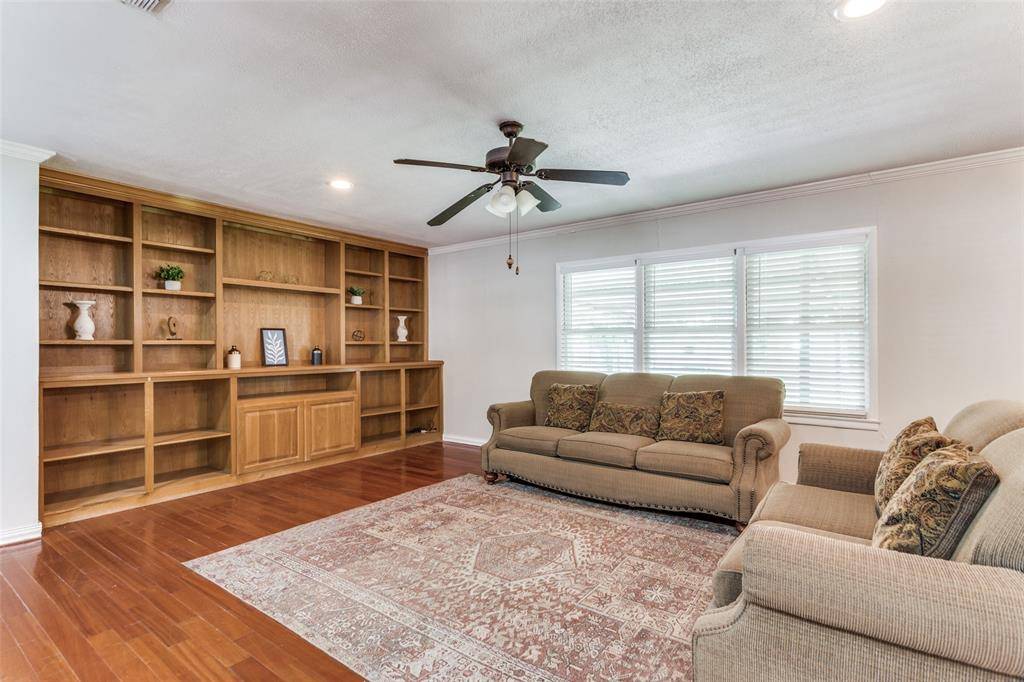 Jacksboro, TX 76458,227 N 9th Street