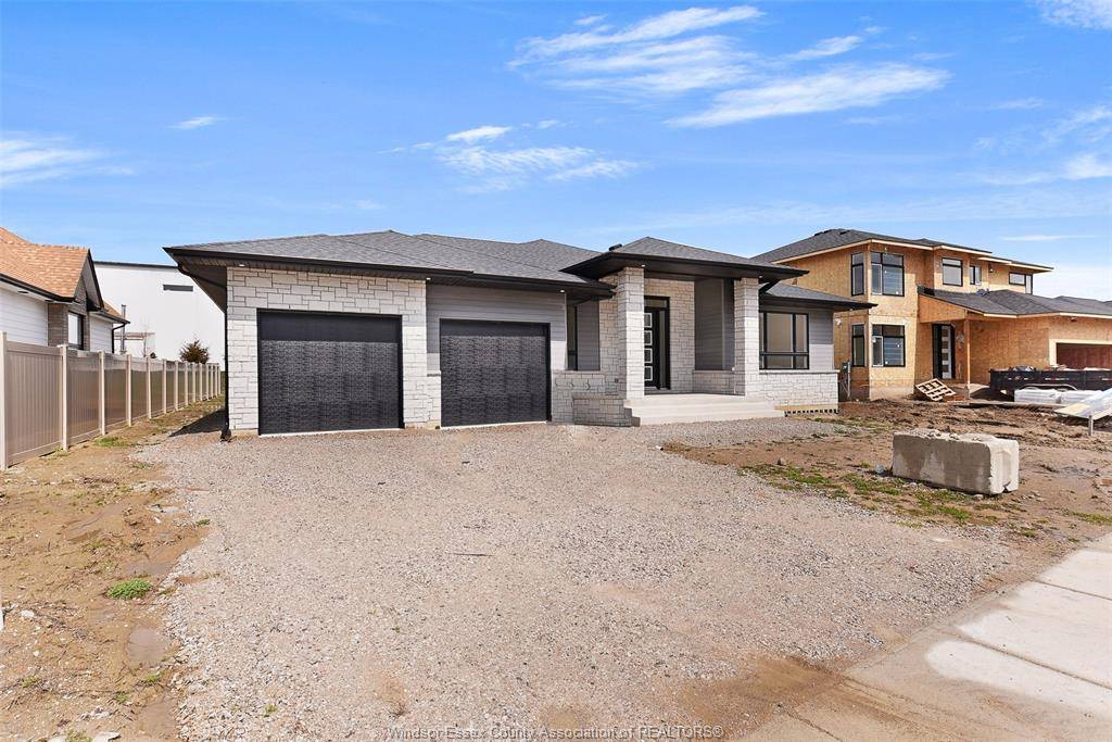 Kingsville, ON N9Y 0C7,10 GREGORY Avenue