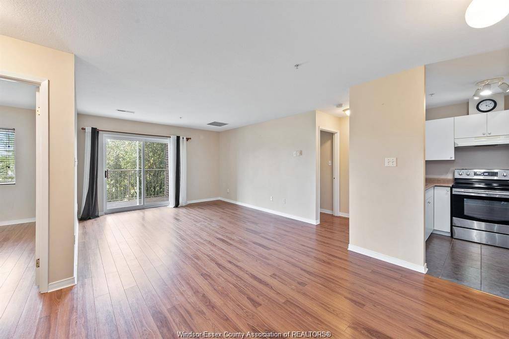 Windsor, ON N8R 2K8,3160 WILDWOOD #309