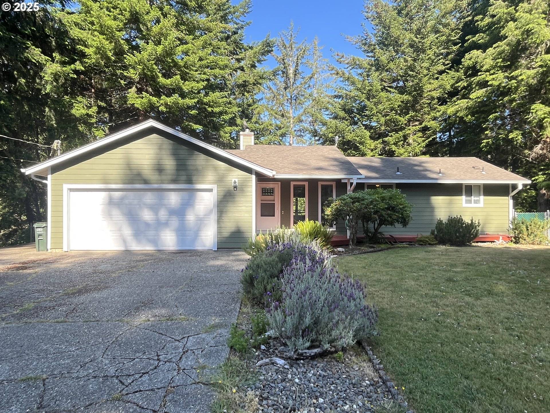 920 RANCH RD, Reedsport, OR 97467